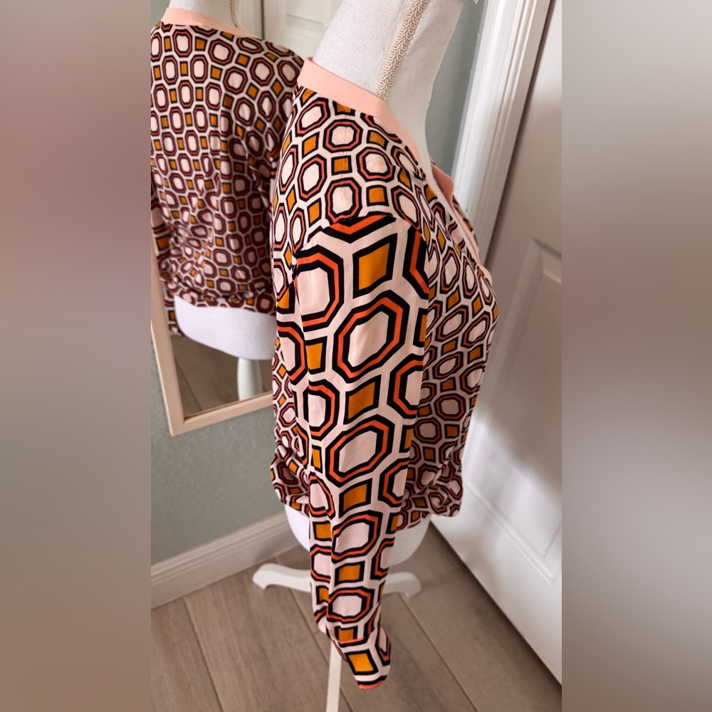 Tory Burch Wesley Cardigan Sweater Size Lrg Peach Geometric Print Silk Sleeves - Picture 7 of 16